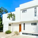 Villa Pearl, 5 Minutes Walk To The Private Beach